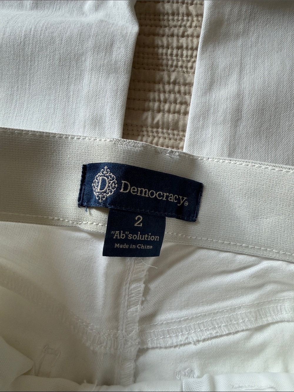 Democracy Ab solution Straight-Leg Jeans in White | Sz 2 - Picture 5 of 6